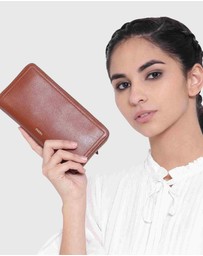Fossil - Logan Brown Zip Clutch