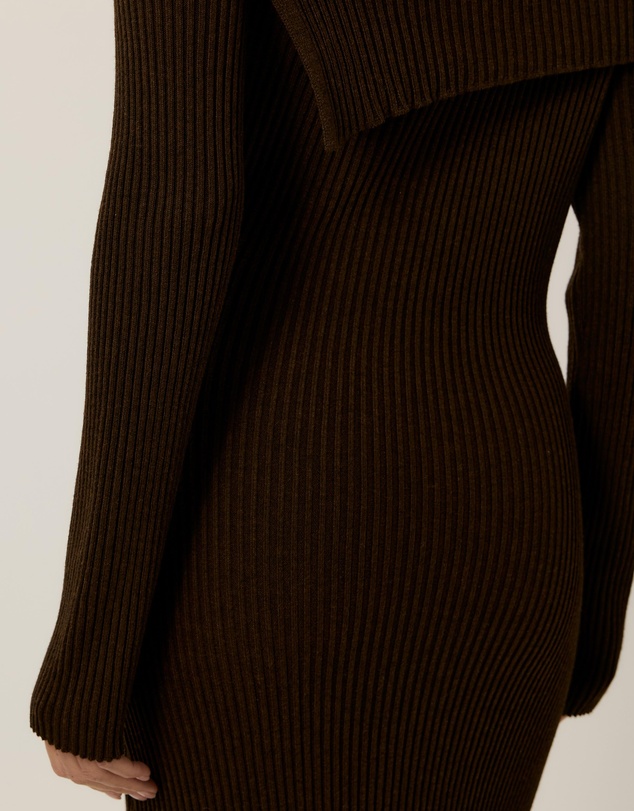 Tussah - Chloe Off Shoulder Knitted Midi Dress