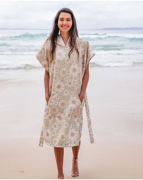 Sky Gazer - Poncho- Casuarina