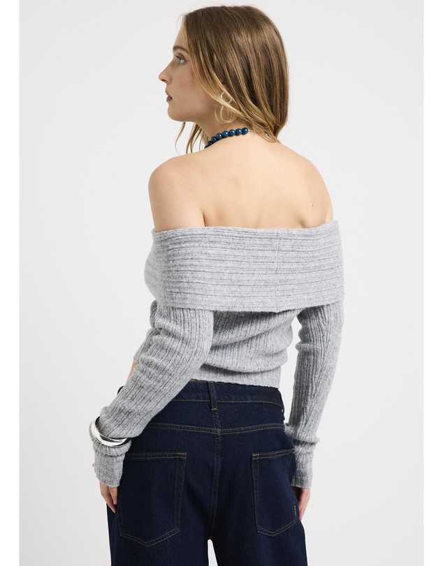 Alice In The Eve - Claudia Off Shoulder Rib Knit Top