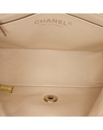 Pre-Loved by Azura Reborn - Pre-Loved chanel Quilted Shoulder Bag with Chain Strap and Turn-Lock Fastening