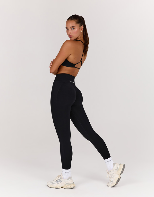 Muscle Republic - Seamless Invisible Scrunch Full Length Leggings