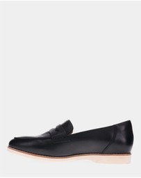 Mia Vita - Remi Casual Slip-On - Black