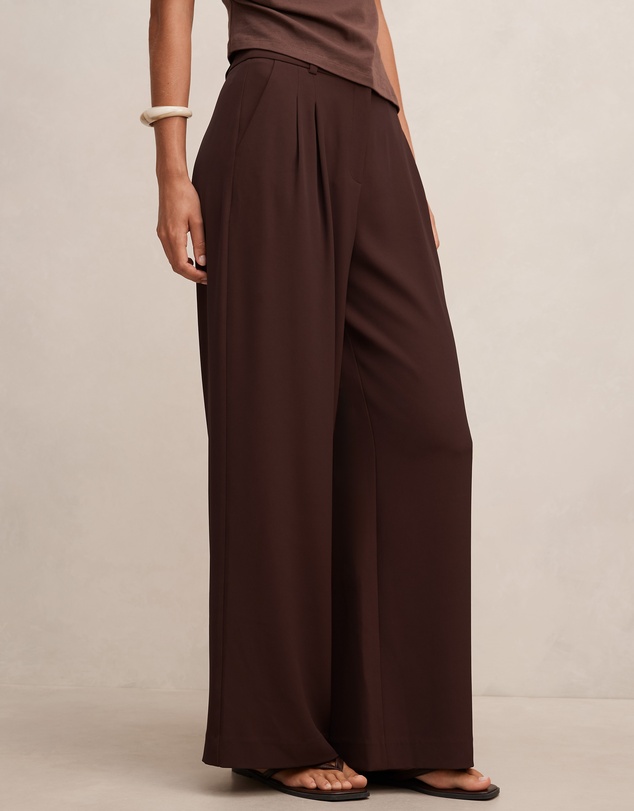 Forever New - Annabelle Pleated Wide Leg Pants