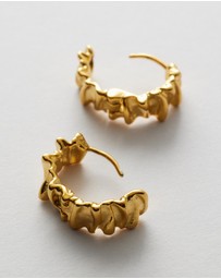 Moira Hughes - The White Label - Iluka Clicker Hoops