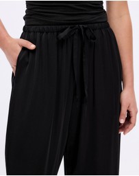 Minima Esenciales - Maely Lace Trim Pants
