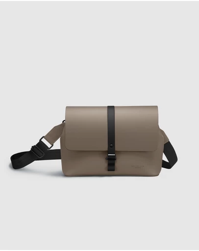 Gaston Luga - Splash - Medium Waterproof Crossbody Shoulder Carry Bag