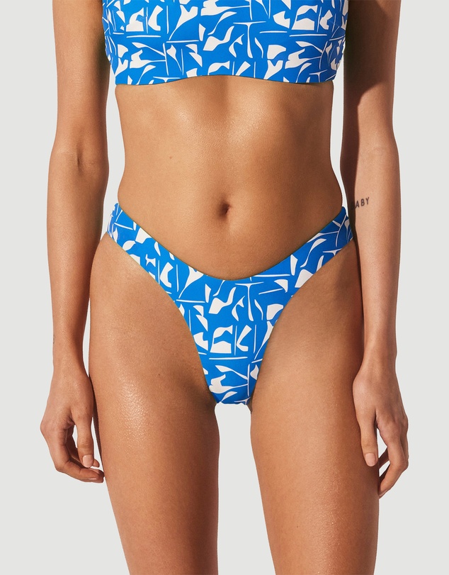 Form and Fold - The 90s Staple Bottom