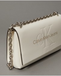 Calvin Klein - Sculpted Chain Crossbody Bag