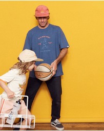 Banabae - Keep On Running Adults Tee - Navy
