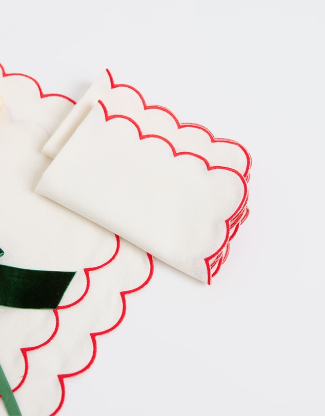 Tablescaped - A touch of red - Set of 4 Napkins