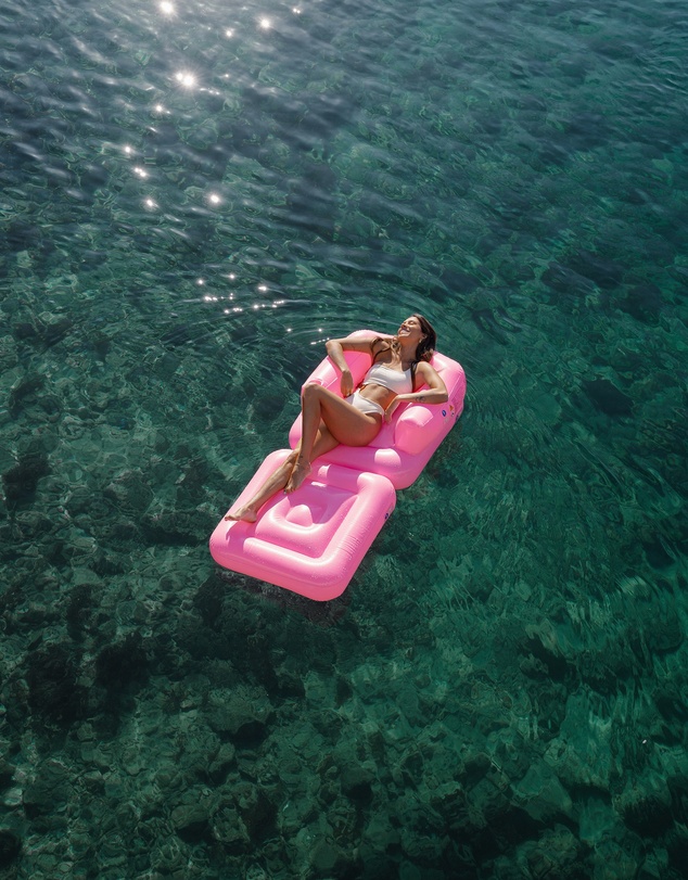 Sunnylife - Inflatable Lilo Chair - Neon Pink