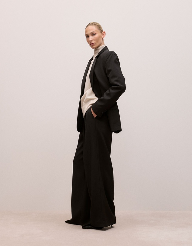 Trenery - Soft Classic Blazer in Black
