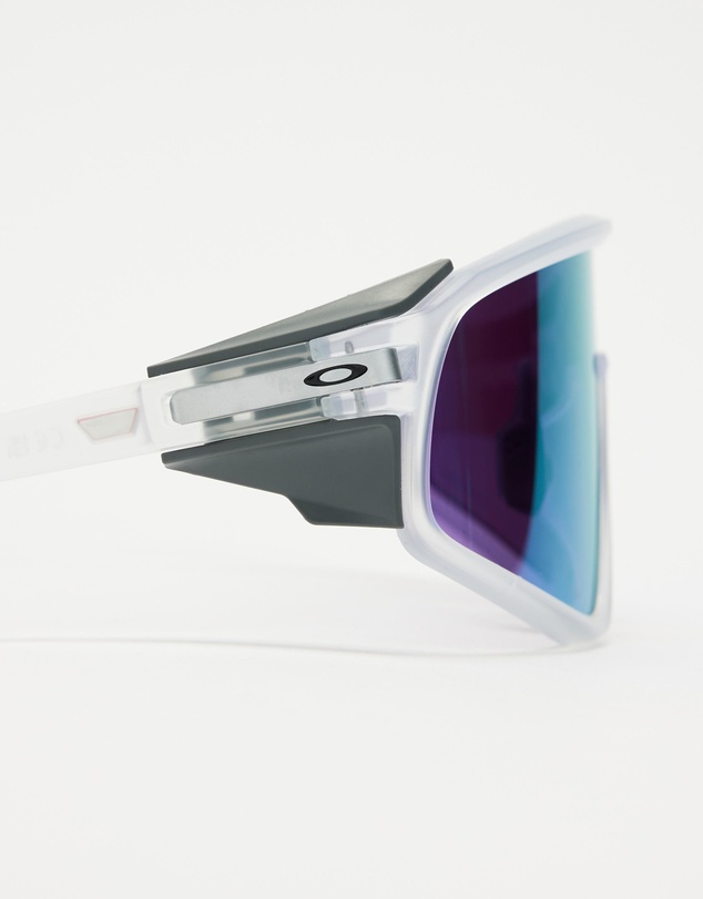 Oakley - Latch Panel