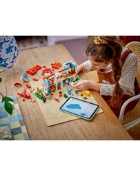 LEGO - 43268 Lilo and Stitch Beach House