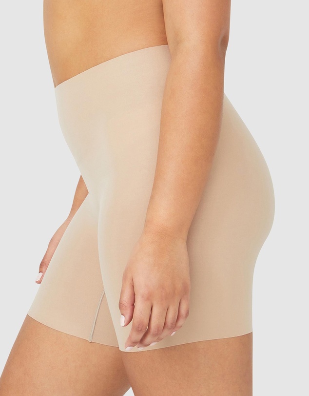 Nancy Ganz - Body Smart Waisted Shorts