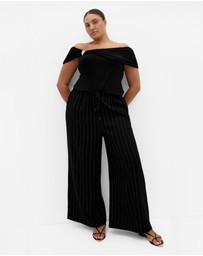 City Chic - Plus Size Buckle Off Shoulder Top - black