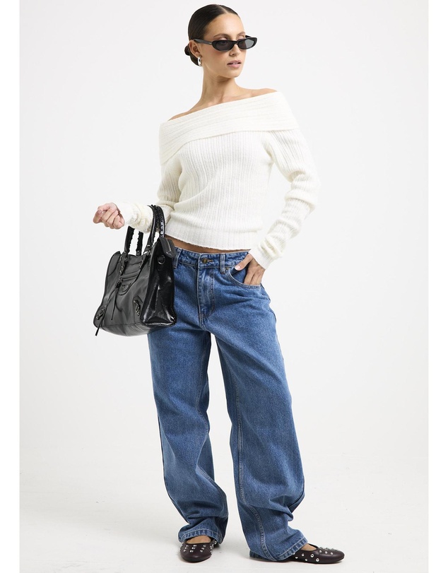 Alice In The Eve - Claudia Off Shoulder Rib Knit Top