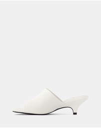 Therapy - Nassau Heels