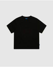 Larriet - Mickie Tee