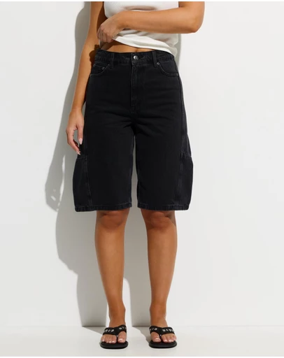 Dazie - Austin Mid Rise Barrel Jorts