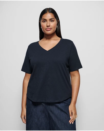 Commonry - Rue V Neck Tee