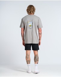 Vacancy Co - Life on the Rocks Tee