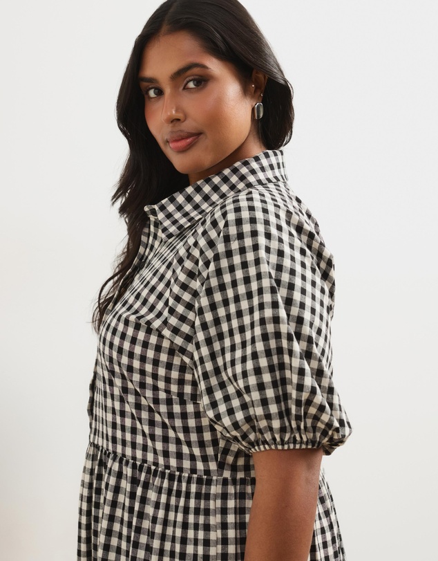 Atmos&Here Curvy - Alexis Tiered Button Through Midi Dress