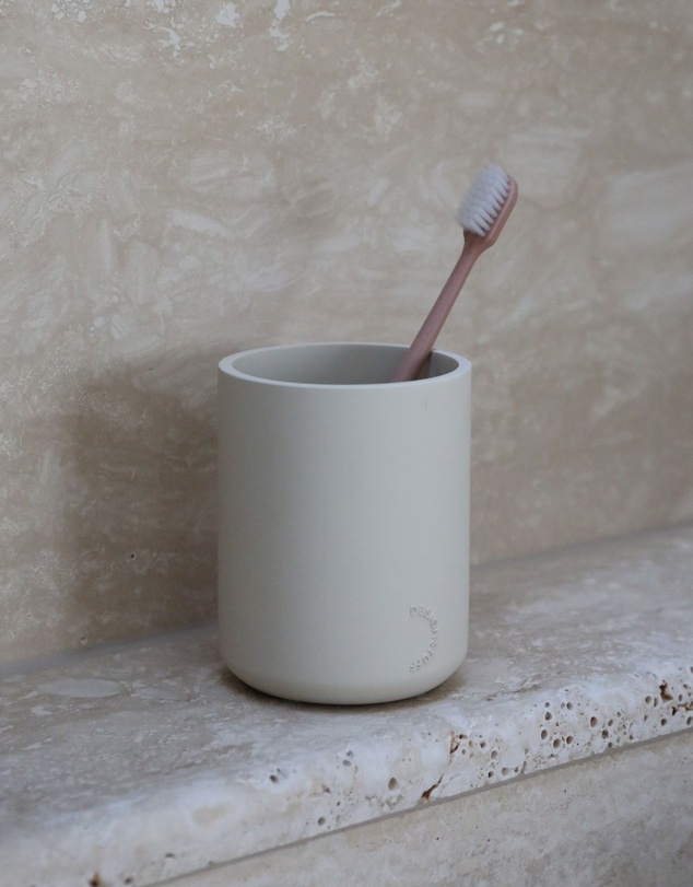 DESIGNSTUFF - ARC Tumbler/Toothbrush Holder