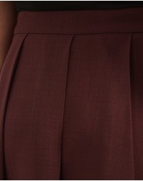 Atmos&Here Curvy - Lux Pleated Midi Skirt