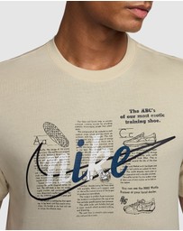 Nike - Sportswear Premium Essentials T-Shirt