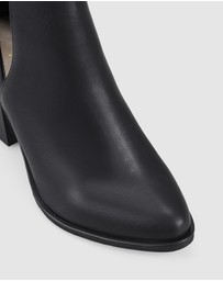 Verali - Santana Cut Out Ankle Boots