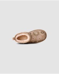 UGG - Classic Ultra Mini Sun Stitch Shoes - Kids