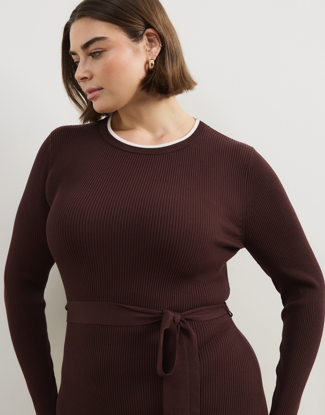 Atmos&Here Curvy - Maci Fitted Midi Knit Dress