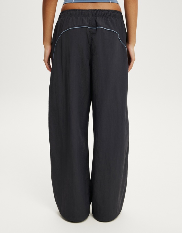 Cotton On Body Active - Off Side Woven Sweatpants