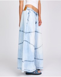 ONE TEASPOON - Daddios Low Waist Super Wide Leg Denim Jeans - Depeche Blue