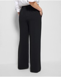Commonry - The Draped Leg Crepe Trouser