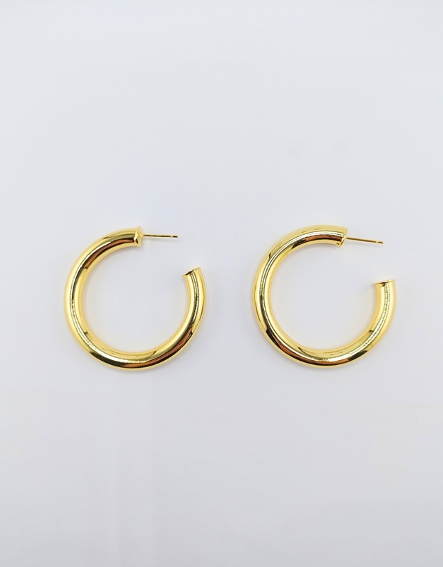 Izoa - Jessica Hoop Earrings