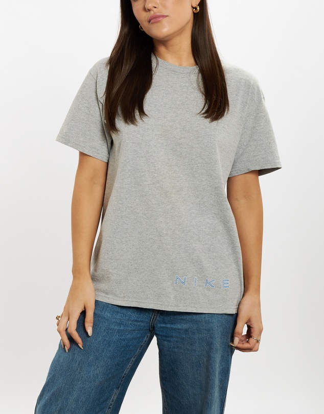 Vintage by The Real Deal - Pre Loved - 90s Nike Tee