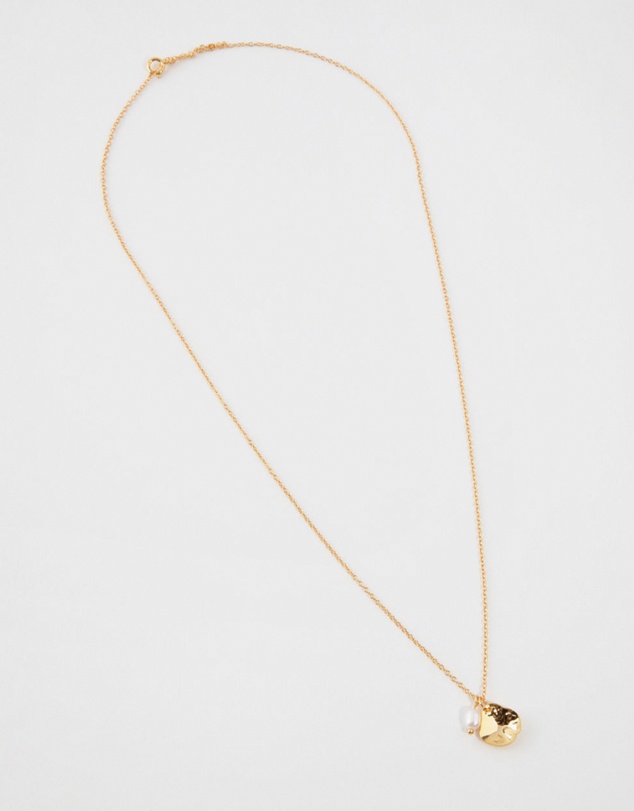 Lovisa - Gold Plated Sterling Silver Freshwater Pearl Cupchain Necklace