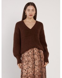 Fate + Becker - Remy V-Neck Jumper