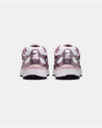 Nike - Nike P-6000 - Women's