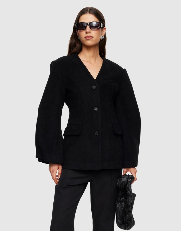 Lioness - Heart Shaped Coat