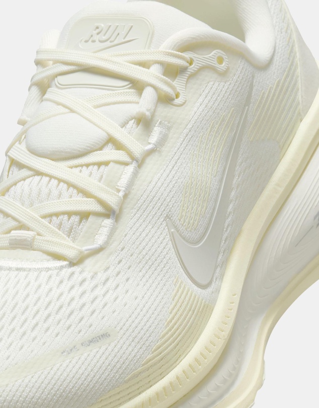 Nike - Vomero 18 - Women's