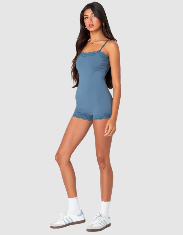 EDIKTED - Mandi lace trim romper