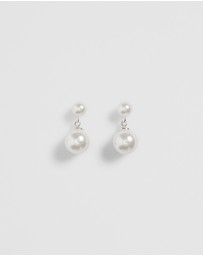 Country Road - Mini Pearl Drop Earring