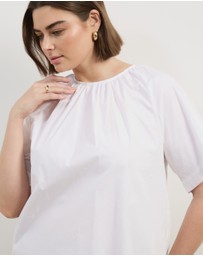 Atmos&Here Curvy - Tirsa Cotton Gathered SS Top