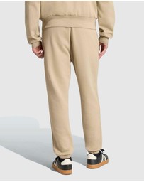 adidas Sportswear - Essentials Feelcozy Fleece Pants