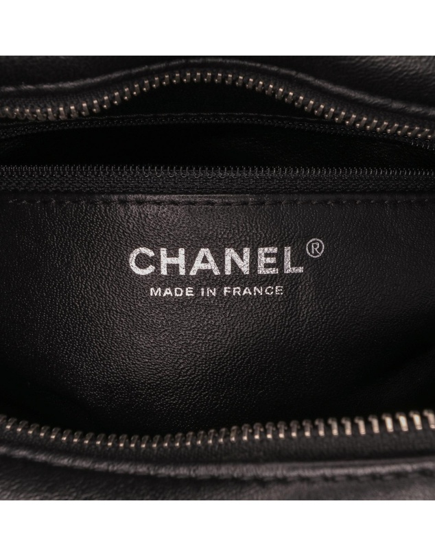 Pre-Loved by Azura Reborn - Pre-Loved chanel Chain Tweed Shoulder Bag