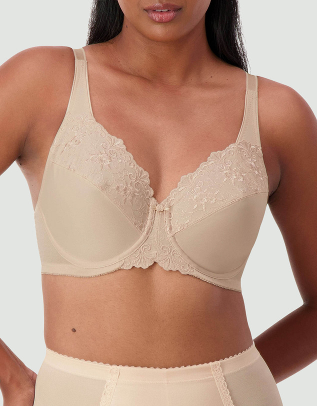 Triumph - Embroidered Minimiser Bra